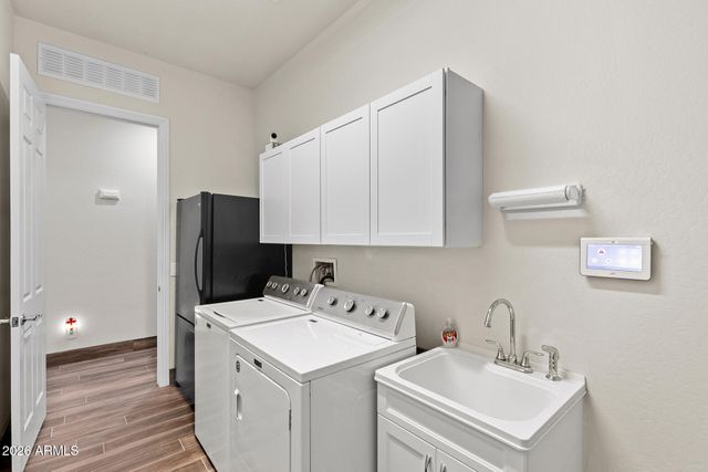 5521 W PARSONS Road, Phoenix, AZ 85083