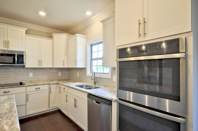 1332 Juniper Pass, Clarksville, TN 37043