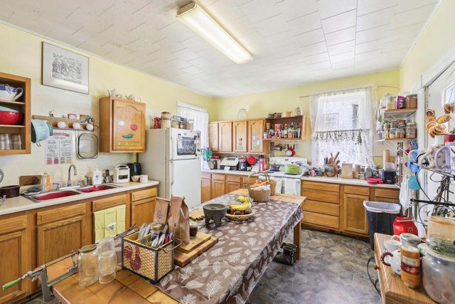 604 9th Avenue, Baraboo, WI 53913