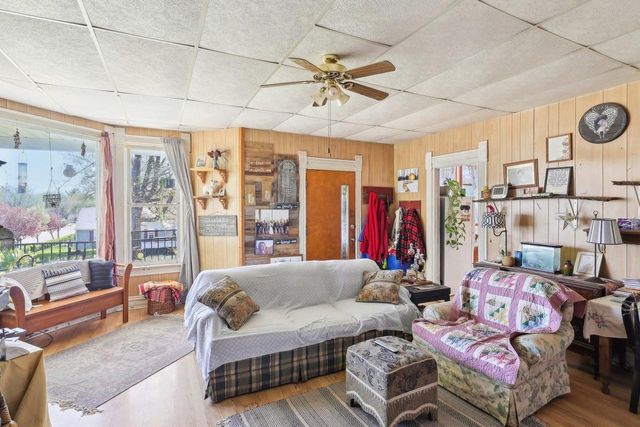 604 9th Avenue, Baraboo, WI 53913