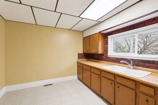604 9th Avenue, Baraboo, WI 53913