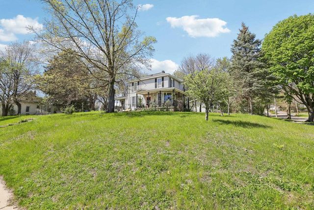 604 9th Avenue, Baraboo, WI 53913