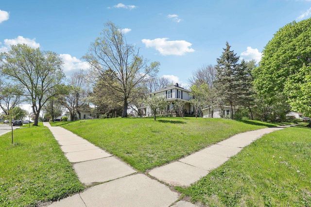 604 9th Avenue, Baraboo, WI 53913