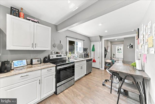 210 SUMMER AVE, Horsham, PA 19044