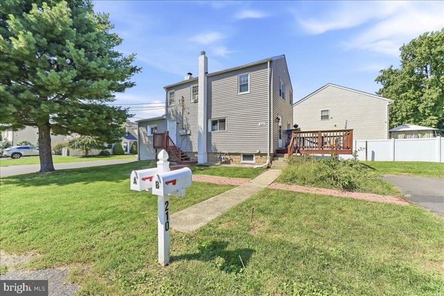 210 SUMMER AVE, Horsham, PA 19044