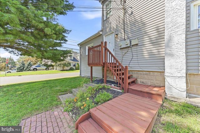 210 SUMMER AVE, Horsham, PA 19044
