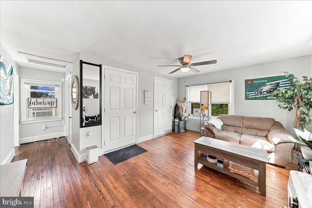 210 SUMMER AVE, Horsham, PA 19044