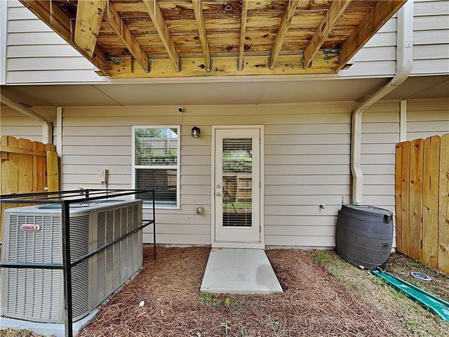 975 Society Circle SW, Atlanta, GA 30331