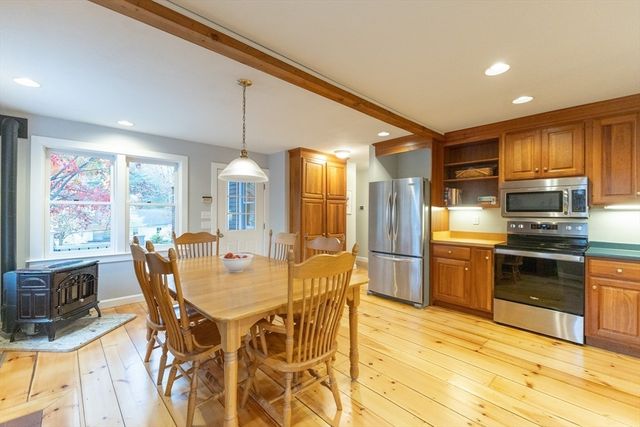 5 Old Wood Rd, North Attleboro, MA 02760