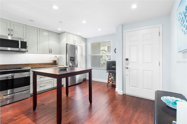 9320 CLUBSIDE CIRCLE 2201, Sarasota, FL 34238