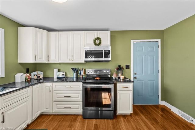 210 Sharon Avenue, Asheboro, NC 27203