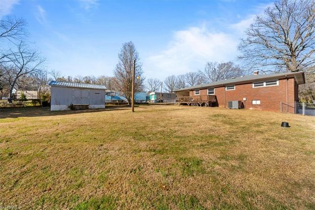 210 Sharon Avenue, Asheboro, NC 27203