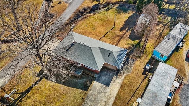 210 Sharon Avenue, Asheboro, NC 27203