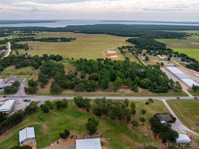 002 Enos Road, Kingston, OK 73439