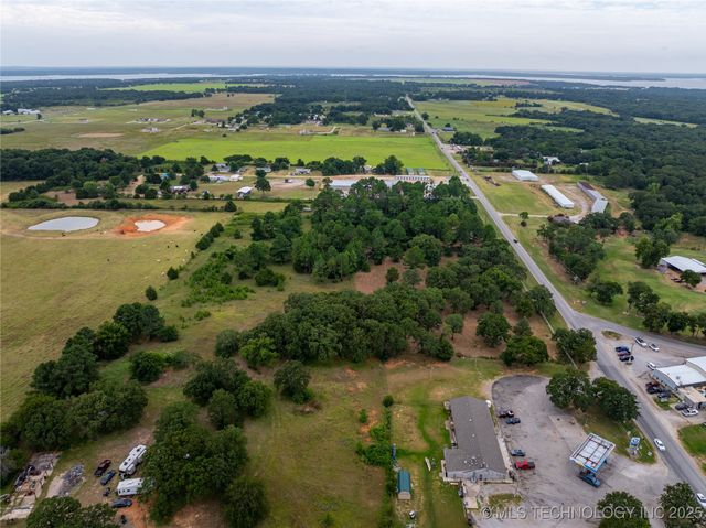 002 Enos Road, Kingston, OK 73439