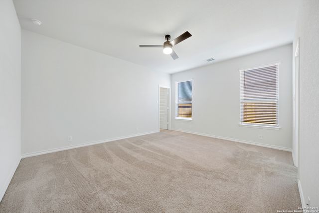 648 AMBER CRK, Cibolo, TX 78108