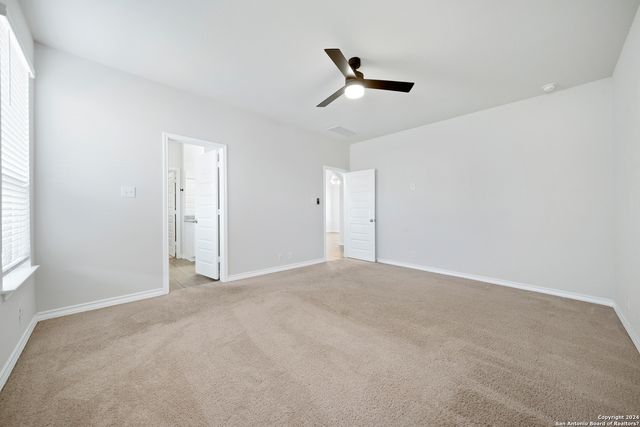 648 AMBER CRK, Cibolo, TX 78108