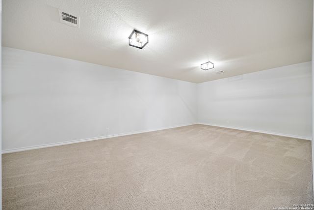648 AMBER CRK, Cibolo, TX 78108
