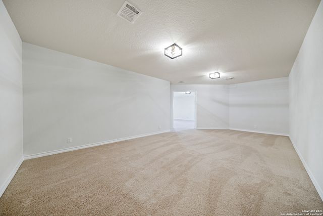 648 AMBER CRK, Cibolo, TX 78108