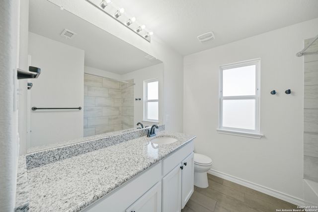 648 AMBER CRK, Cibolo, TX 78108