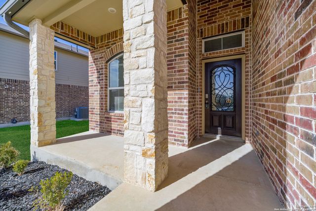648 AMBER CRK, Cibolo, TX 78108