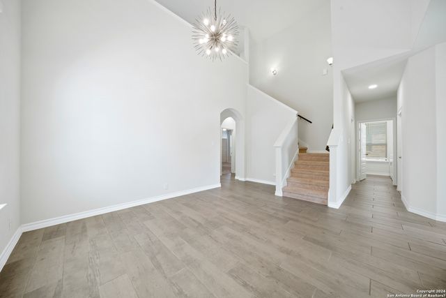 648 AMBER CRK, Cibolo, TX 78108