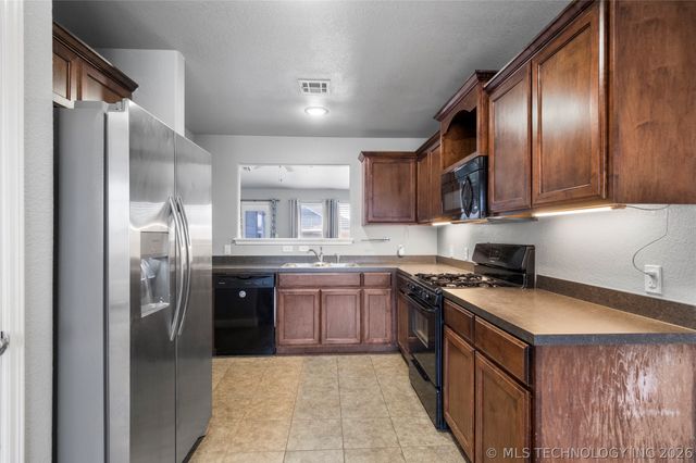 15108 E 108th Place North, Owasso, OK 74055