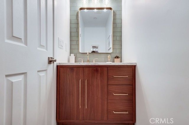 4016 6th Avenue, Los Angeles, CA 90008