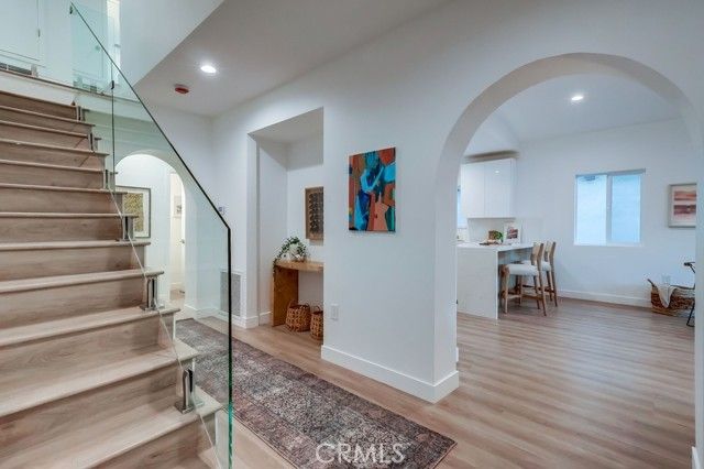 4016 6th Avenue, Los Angeles, CA 90008