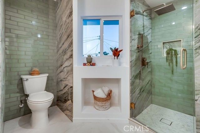 4016 6th Avenue, Los Angeles, CA 90008