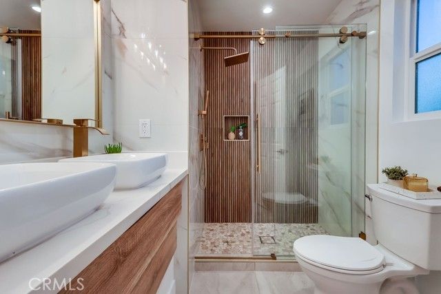 4016 6th Avenue, Los Angeles, CA 90008