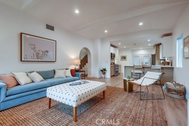 4016 6th Avenue, Los Angeles, CA 90008