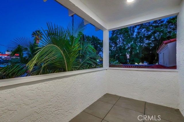 4016 6th Avenue, Los Angeles, CA 90008