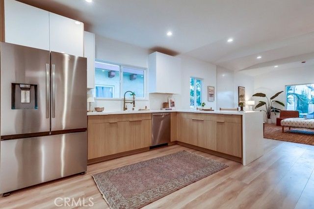 4016 6th Avenue, Los Angeles, CA 90008