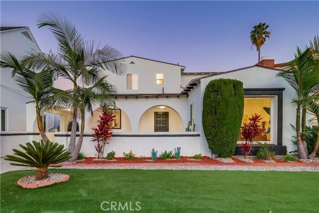 4016 6th Avenue, Los Angeles, CA 90008