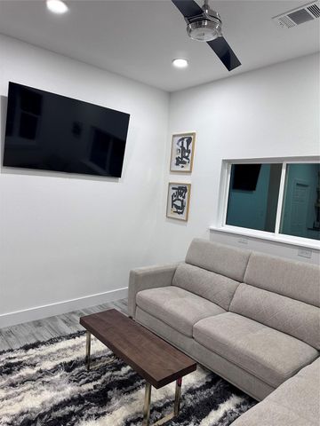 3206 White Post B RD B, Cedar Park, TX 78613