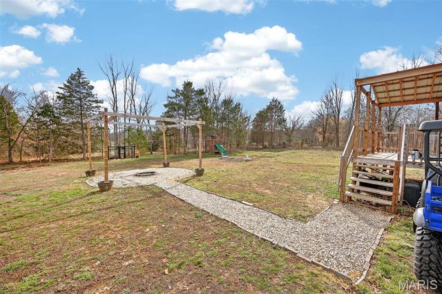 17007 Dogwood Drive, Lebanon, MO 65536