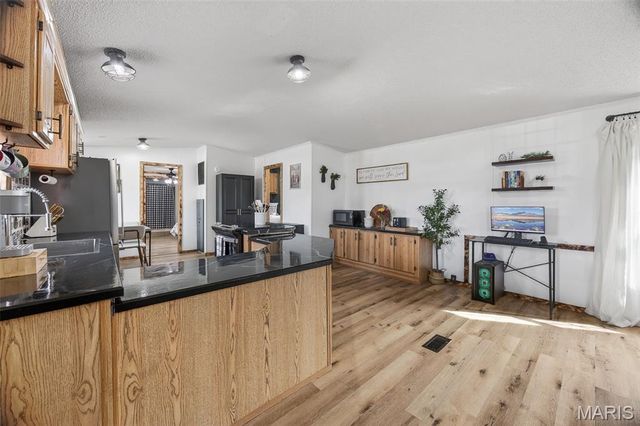 17007 Dogwood Drive, Lebanon, MO 65536