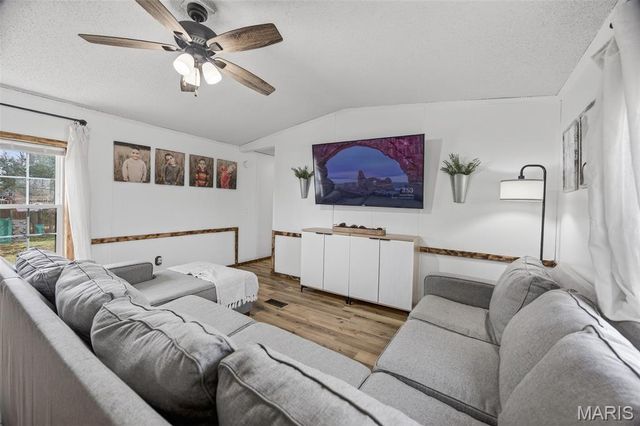 17007 Dogwood Drive, Lebanon, MO 65536