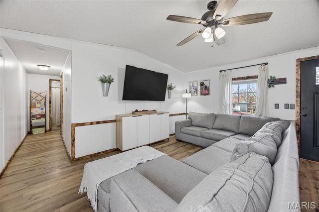 17007 Dogwood Drive, Lebanon, MO 65536