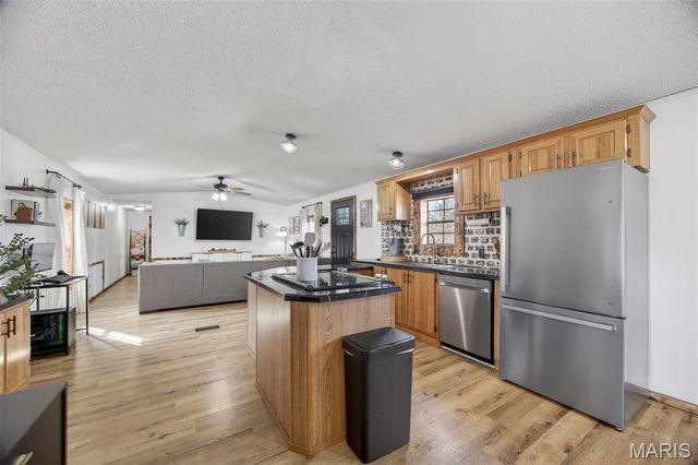 17007 Dogwood Drive, Lebanon, MO 65536