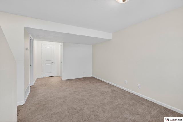 14613 Knudsen Street, Omaha, NE 68007