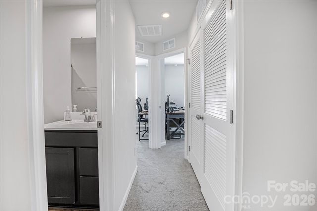 6109 Carrick Bend Court, Charlotte, NC 28269