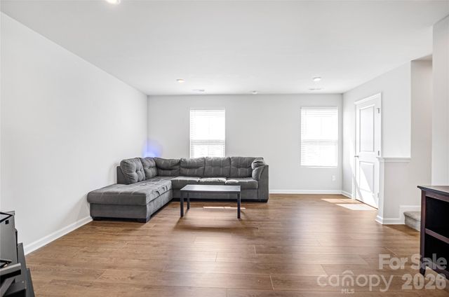 6109 Carrick Bend Court, Charlotte, NC 28269