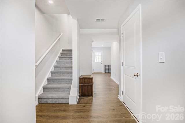 6109 Carrick Bend Court, Charlotte, NC 28269