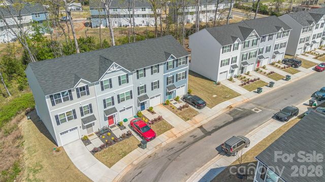 6109 Carrick Bend Court, Charlotte, NC 28269