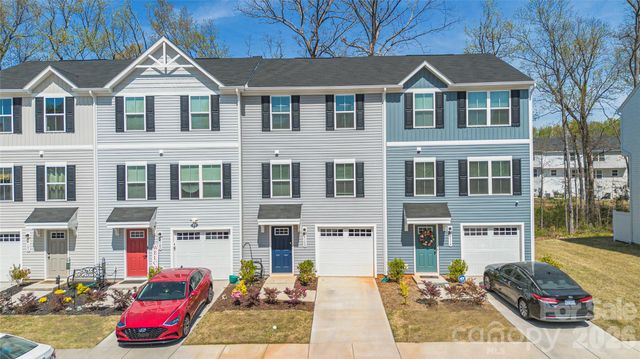 6109 Carrick Bend Court, Charlotte, NC 28269