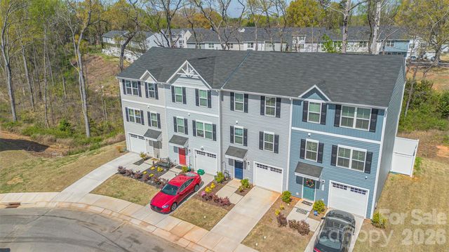 6109 Carrick Bend Court, Charlotte, NC 28269