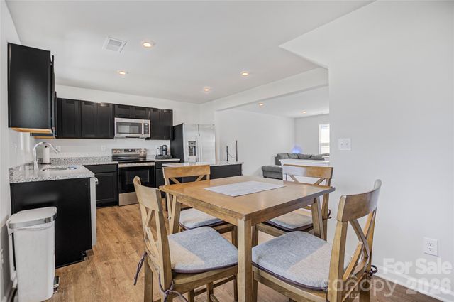 6109 Carrick Bend Court, Charlotte, NC 28269