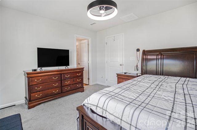 6109 Carrick Bend Court, Charlotte, NC 28269